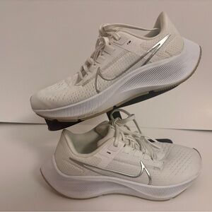 Nike Air Zoom Pegasus 38 running shoes size 5